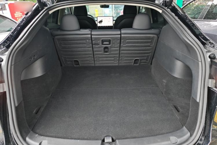 Used Tesla Model Y 2021 Standard Range Rear-Wheel Drive Version Trunk