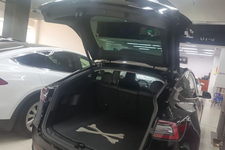 Used Tesla Model Y 2021 Revised Version 2 Long-Range All-Wheel-Drive Edition Trunk