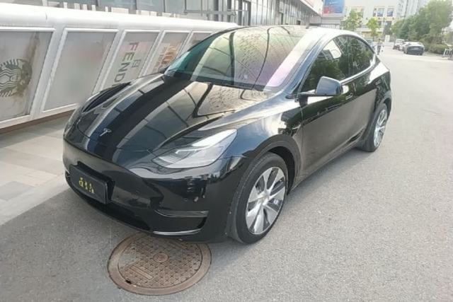 Used Tesla Model Y 2021 Standard Range Rear-Wheel Drive Version