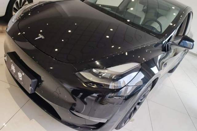 Used Tesla Model Y 2021 Long-Range All-Wheel-Drive Version