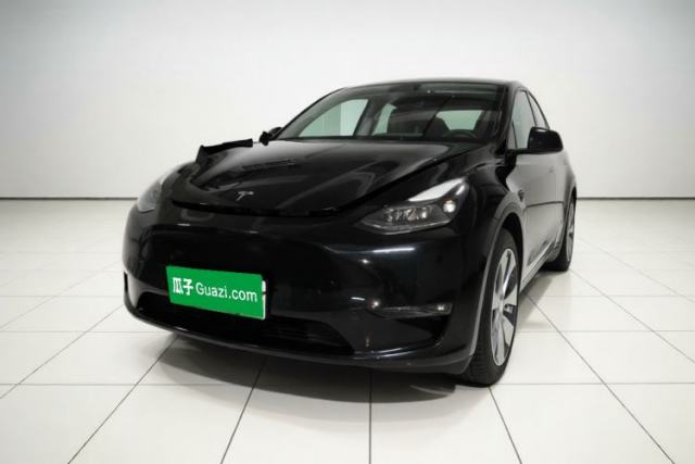 Ojetý Tesla Model Y 2021 Standard Range Rear-Wheel Drive Version
