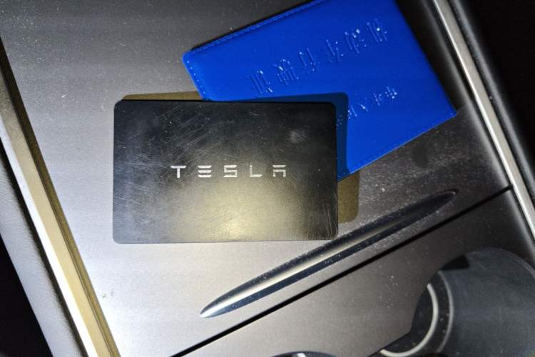 Used Tesla Model Y 2021 Standard Range Rear-Wheel Drive Version Vehicle Key