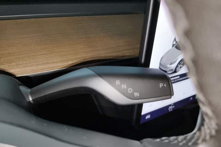 Used Tesla Model Y 2021 Long-Range All-Wheel-Drive Version Vehicle Key