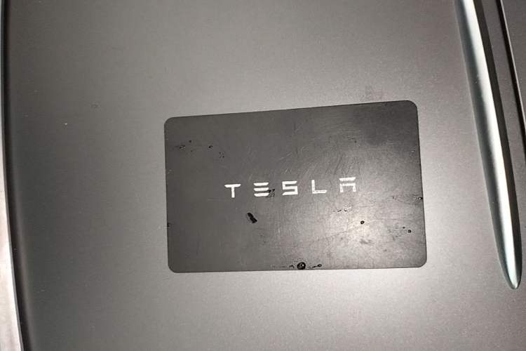 Used Tesla Model Y 2021 Standard Range Rear-Wheel Drive Version Vehicle Key