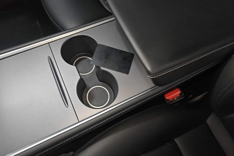 Used Tesla Model Y 2021 Long-Range All-Wheel-Drive Version 3D7 Vehicle Key