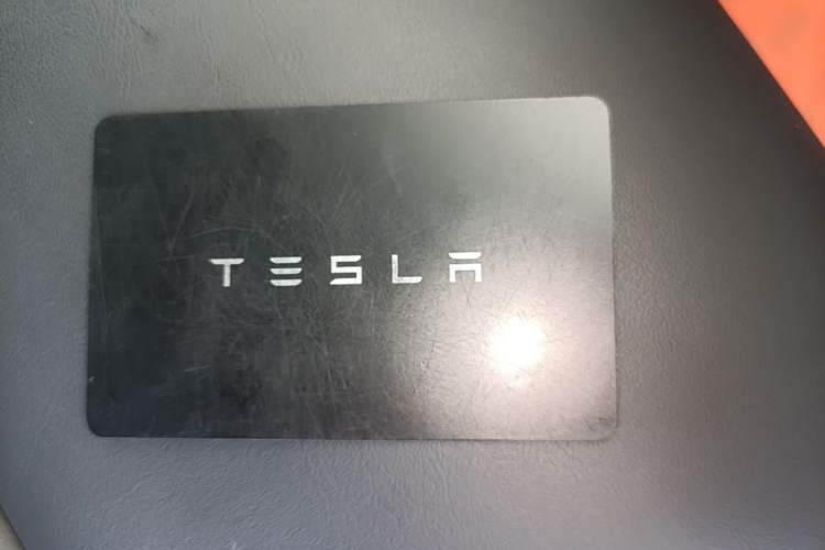 Used Tesla Model Y 2021 Standard Range Rear-Wheel Drive Version Vehicle Key