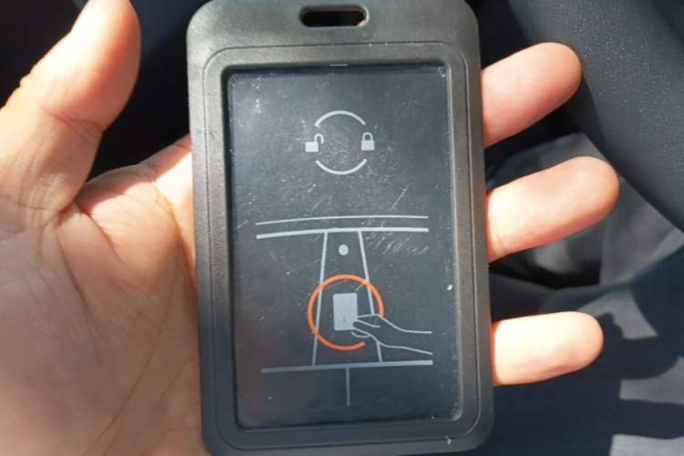 Used Tesla Model Y 2021 Long-Range All-Wheel-Drive Version Vehicle Key