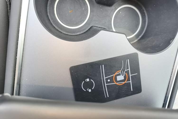 Used Tesla Model Y 2021 Long-Range All-Wheel-Drive Version Vehicle Key