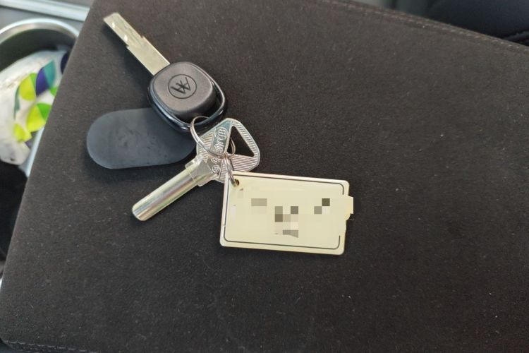 Used Tesla Model Y 2021 Standard Range Rear-Wheel Drive Version Vehicle Key