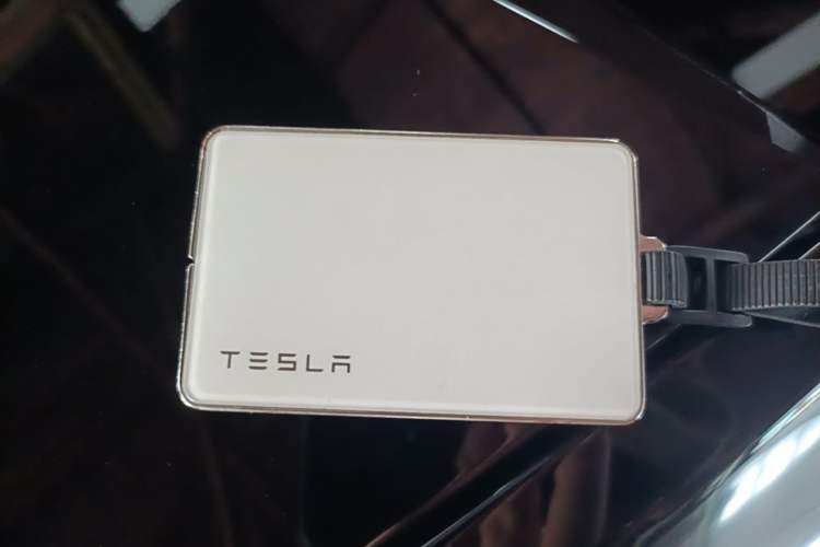 Used Tesla Model Y 2021 Standard Range Rear-Wheel Drive Version Vehicle Key