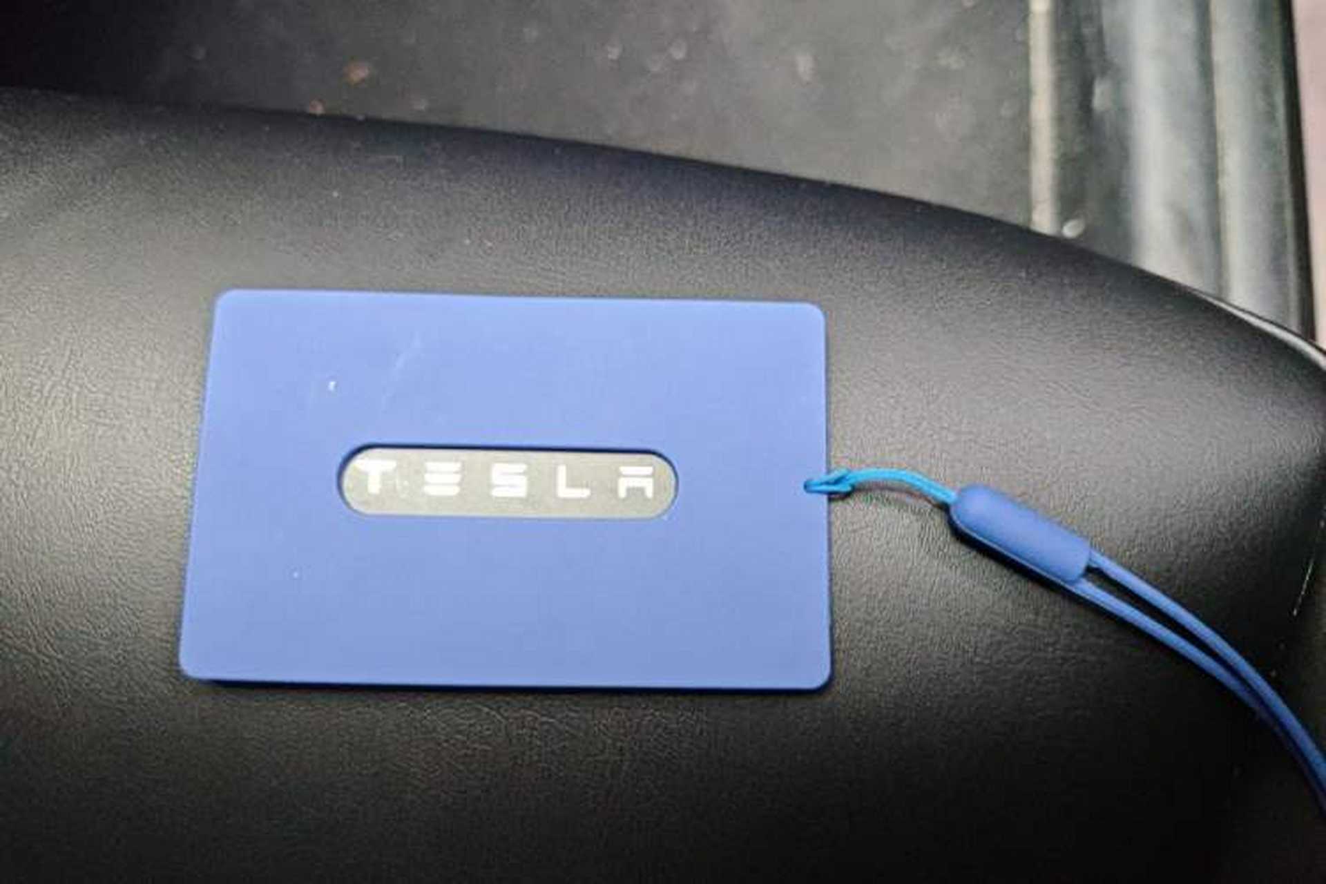 Used Tesla Model Y 2021 Long-Range All-Wheel-Drive Version 3D7 Vehicle Key