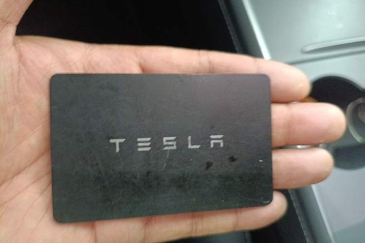 Used Tesla Model Y 2021 Standard Range Rear-Wheel Drive Version Vehicle Key