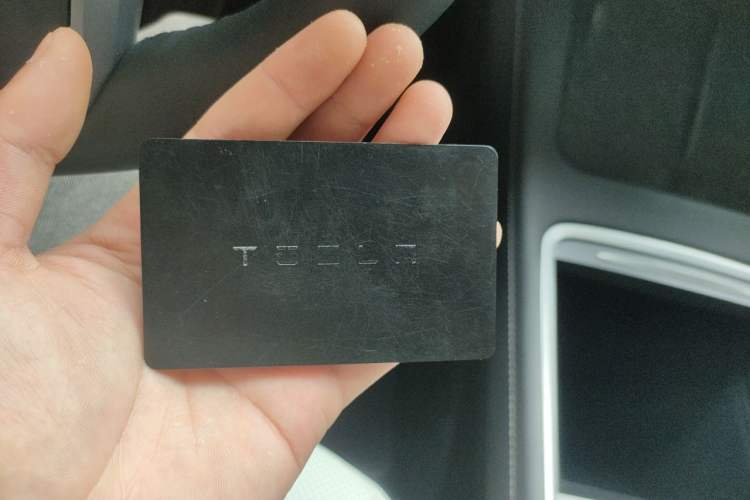 Used Tesla Model Y 2021 Standard Range Rear-Wheel Drive Version Vehicle Key