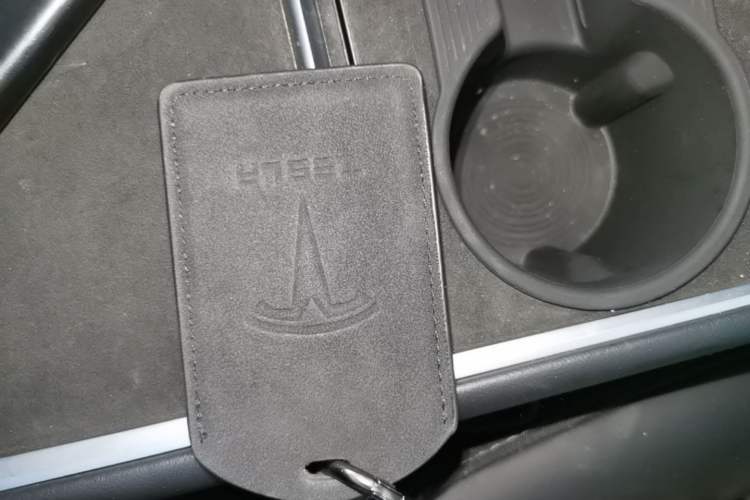 Used Tesla Model Y 2021 Standard Range Rear-Wheel Drive Version Vehicle Key