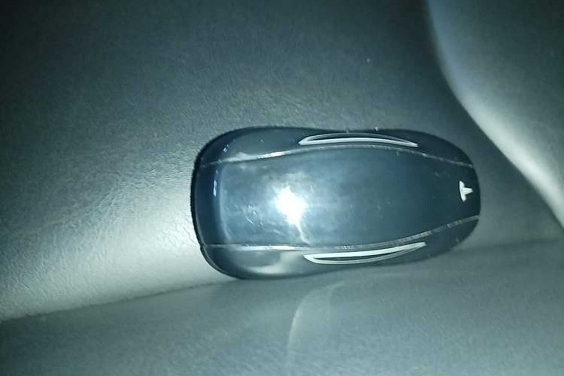 Used Tesla Model Y 2021 Standard Range Rear-Wheel Drive Version Vehicle Key