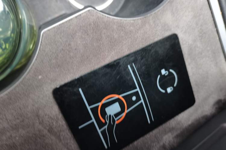 Used Tesla Model Y 2021 Standard Range Rear-Wheel Drive Version Vehicle Key