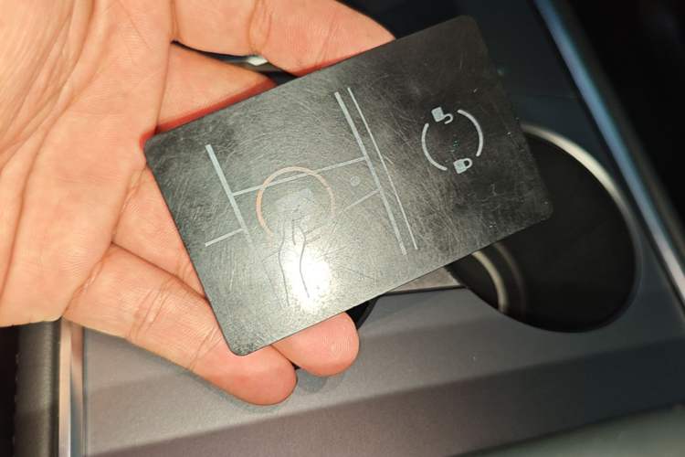 Used Tesla Model Y 2021 Long-Range All-Wheel-Drive Version 3D7 Vehicle Key