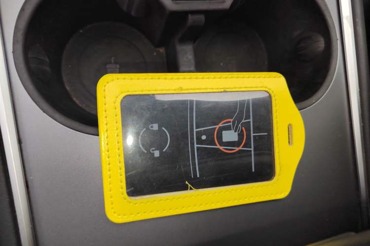 Used Tesla Model Y 2021 Standard Range Rear-Wheel Drive Version Vehicle Key