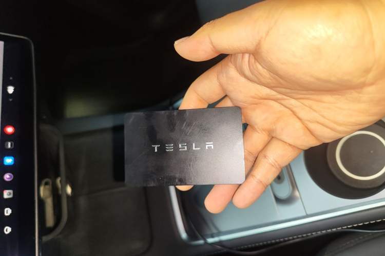 Used Tesla Model Y 2021 Long-Range All-Wheel-Drive Version 3D7 Vehicle Key