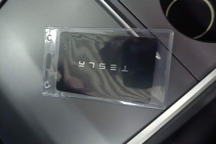 Used Tesla Model Y 2021 Standard Range Rear-Wheel Drive Version Vehicle Key