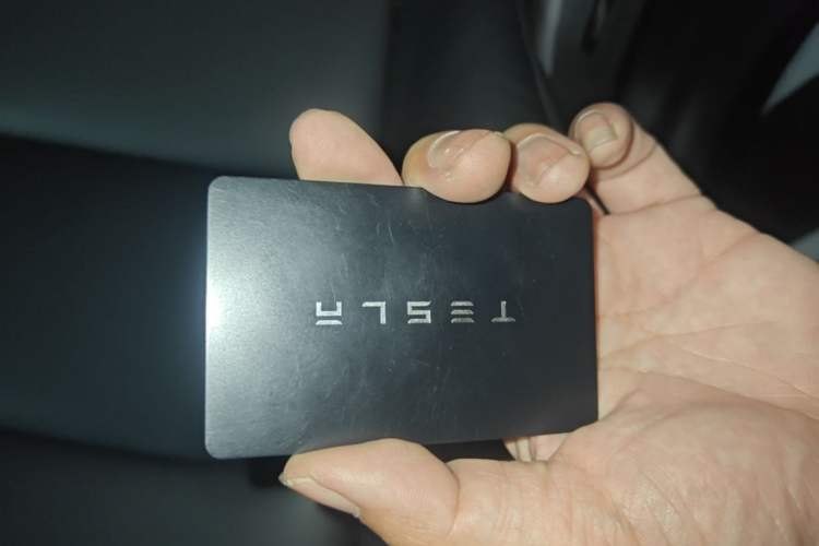 Used Tesla Model Y 2021 Long-Range All-Wheel-Drive Version 3D7 Vehicle Key