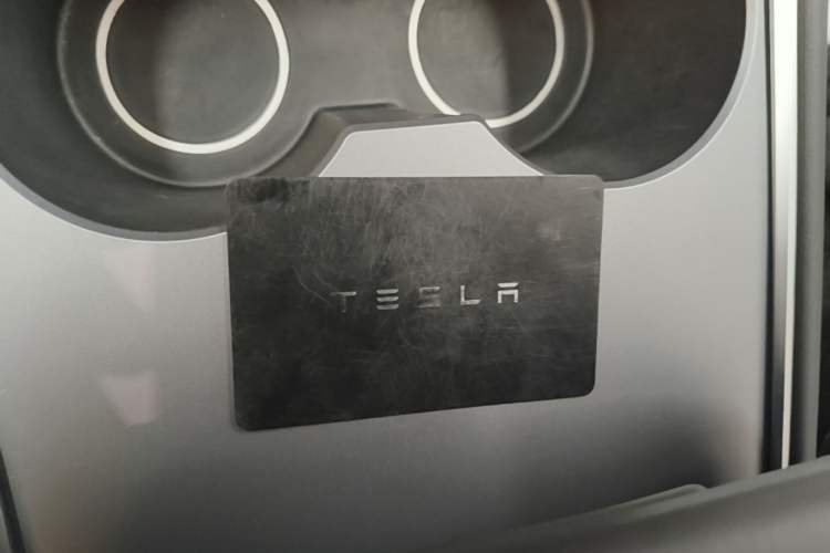 Used Tesla Model Y 2021 Standard Range Rear-Wheel Drive Version Vehicle Key