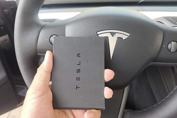 Used Tesla Model Y 2021 Standard Range Rear-Wheel Drive Version Vehicle Key
