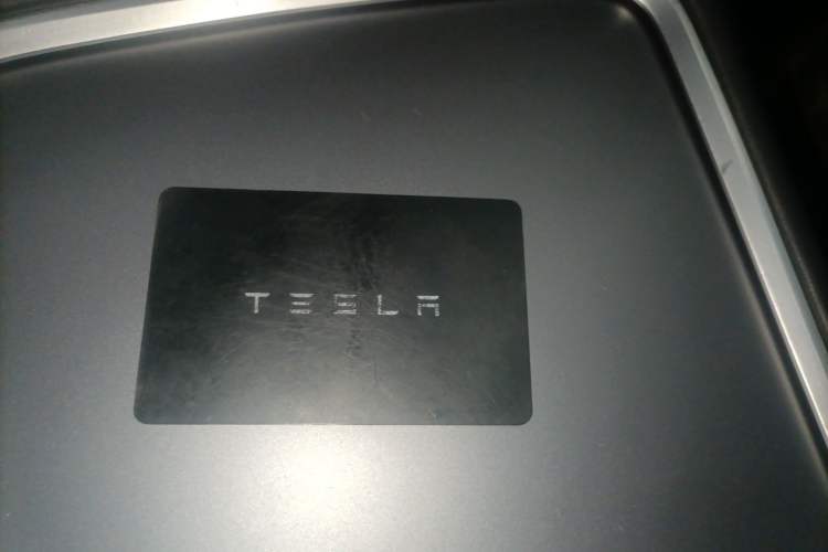 Used Tesla Model Y 2021 Standard Range Rear-Wheel Drive Version Vehicle Key
