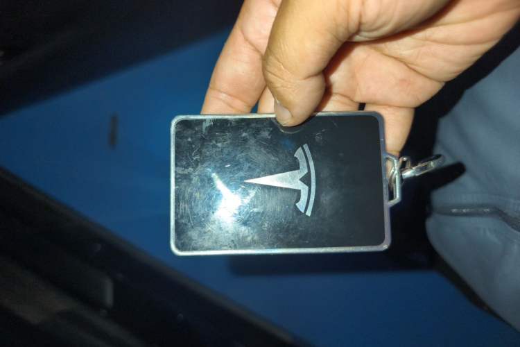 Used Tesla Model Y 2021 Standard Range Rear-Wheel Drive Version Vehicle Key
