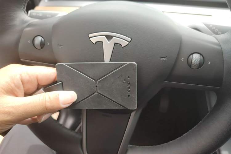Used Tesla Model Y 2021 Standard Range Rear-Wheel Drive Version Vehicle Key