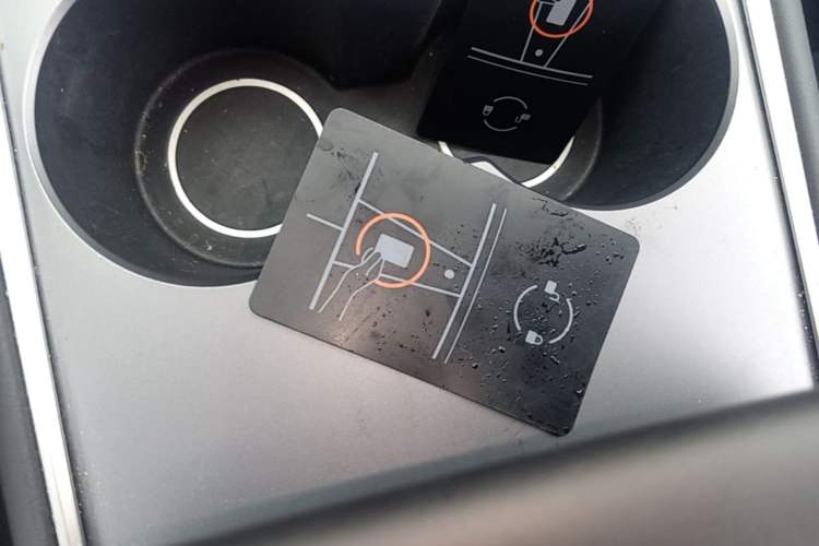 Used Tesla Model Y 2021 Long-Range All-Wheel-Drive Version 3D7 Vehicle Key
