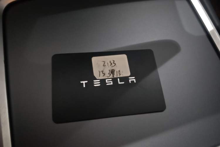 Used Tesla Model Y 2021 Standard Range Rear-Wheel Drive Version Vehicle Key