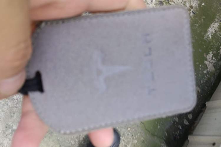 Used Tesla Model Y 2021 Long-Range All-Wheel-Drive Version 3D7 Vehicle Key
