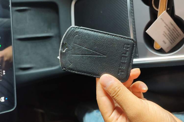 Used Tesla Model Y 2021 Standard Range Rear-Wheel Drive Version Vehicle Key