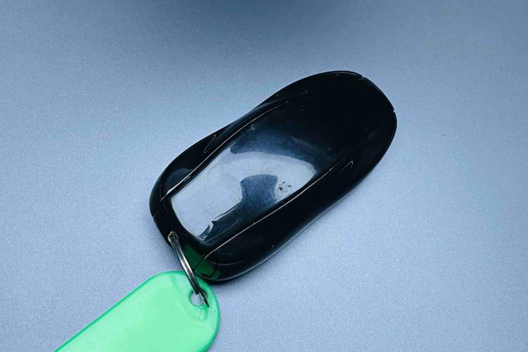 Used Tesla Model Y 2021 Standard Range Rear-Wheel Drive Version Vehicle Key