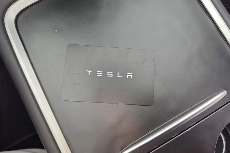 Used Tesla Model Y 2021 Standard Range Rear-Wheel Drive Version Vehicle Key