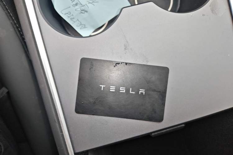 Used Tesla Model Y 2021 Standard Range Rear-Wheel Drive Version Vehicle Key