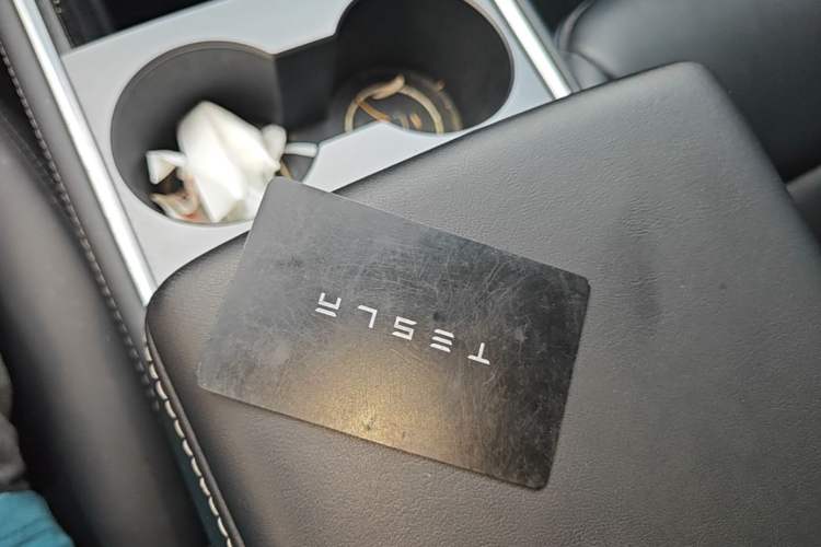 Used Tesla Model Y 2021 Standard Range Rear-Wheel Drive Version Vehicle Key