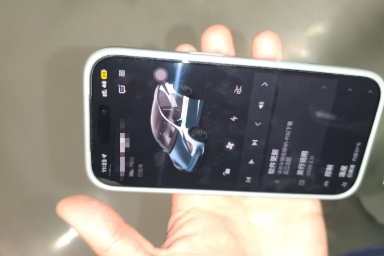Used Tesla Model Y 2021 Long-Range All-Wheel-Drive Version Vehicle Key