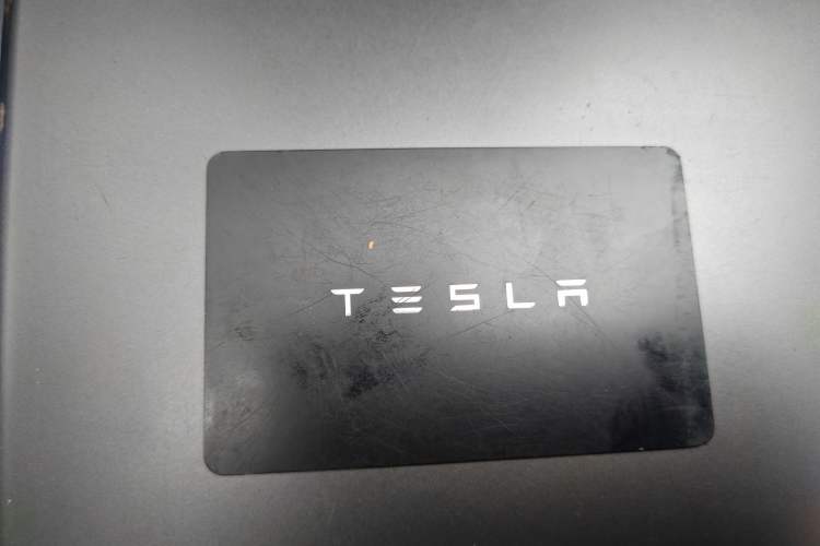 Used Tesla Model Y 2021 Long-Range All-Wheel-Drive Version Vehicle Key