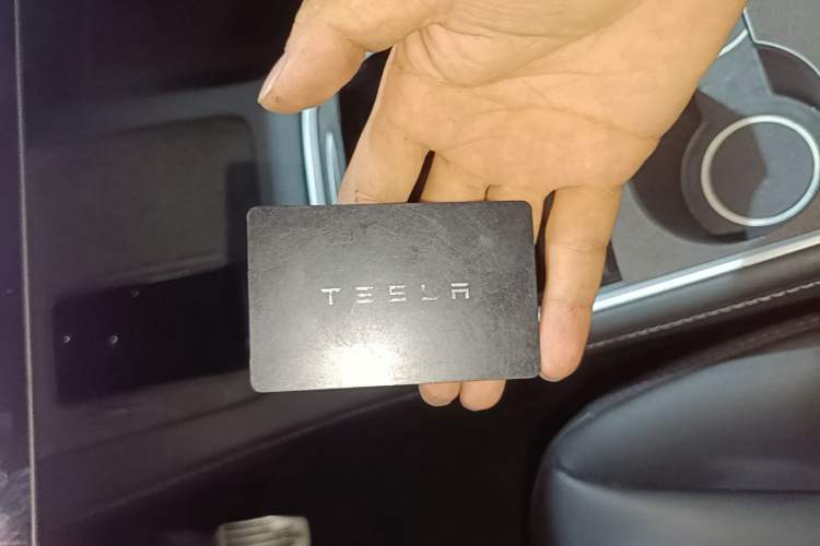 Used Tesla Model Y 2021 Standard Range Rear-Wheel Drive Version Vehicle Key