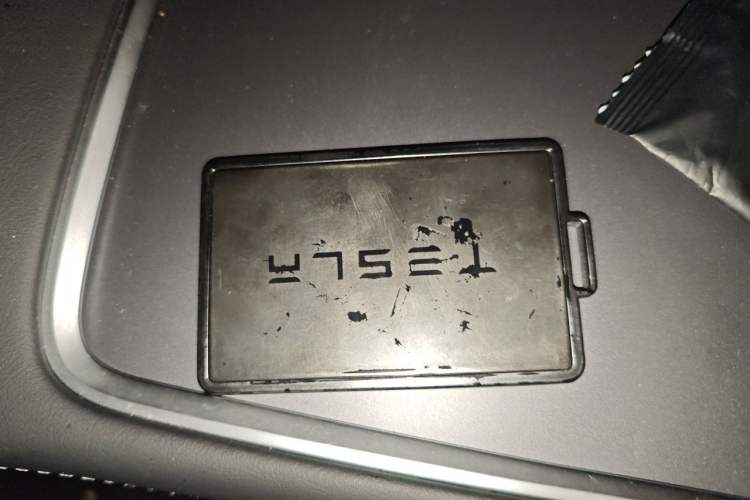 Used Tesla Model Y 2021 Standard Range Rear-Wheel Drive Version Vehicle Key
