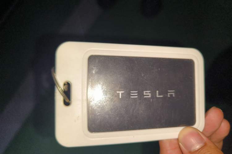 Used Tesla Model Y 2021 Standard Range Rear-Wheel Drive Version Vehicle Key