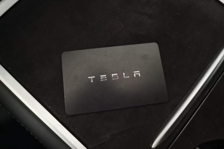 Used Tesla Model Y 2021 Standard Range Rear-Wheel Drive Version Vehicle Key