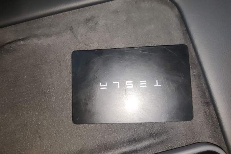 Used Tesla Model Y 2021 Standard Range Rear-Wheel Drive Version Vehicle Key