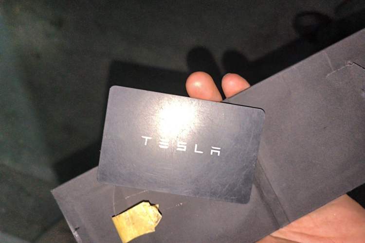 Used Tesla Model Y 2021 Long-Range All-Wheel-Drive Version 3D7 Vehicle Key