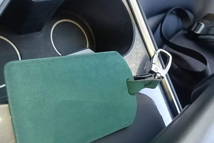 Used Tesla Model Y 2021 Standard Range Rear-Wheel Drive Version Vehicle Key