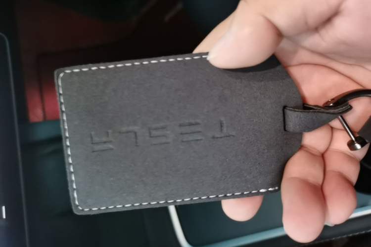 Used Tesla Model Y 2021 Standard Range Rear-Wheel Drive Version Vehicle Key