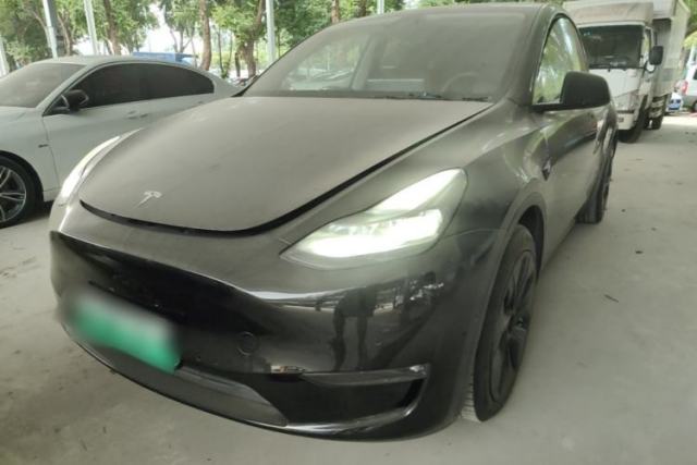 Ojetý Tesla Model Y 2021 Long-Range All-Wheel-Drive Version