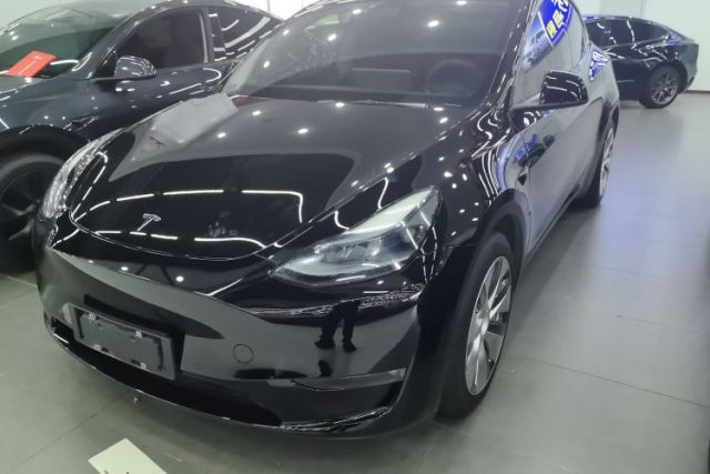 Used Tesla Model Y 2021 Long-Range All-Wheel-Drive Version
